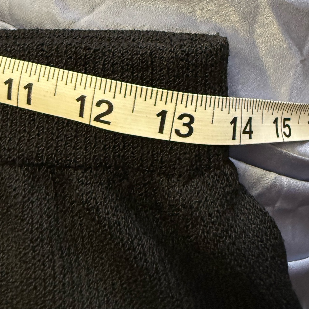 St. John Basics 2 Piece Set Tank Top Skirt Black Small 8 Santana Knit Stretch - Picture 9 of 15
